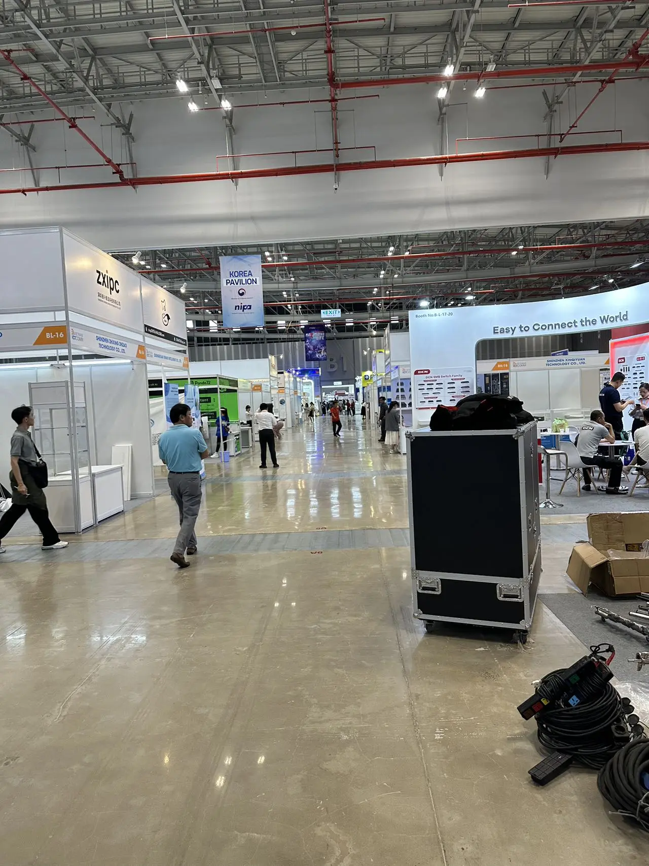 Yancheng Jingze visit Ho Chi Minh ICTCOMM exhibition